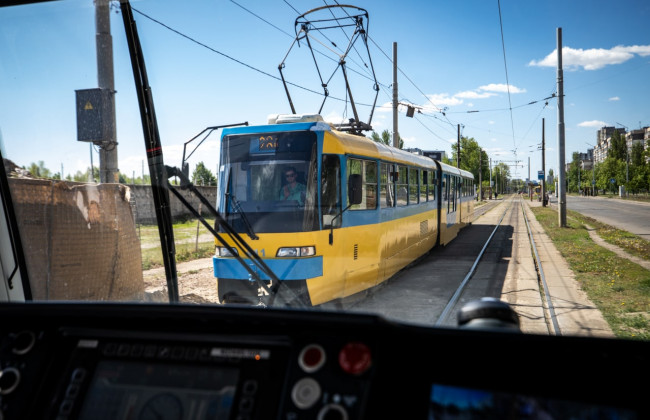 КМДА закликає киян за можливості не пересуватися на приватному авто