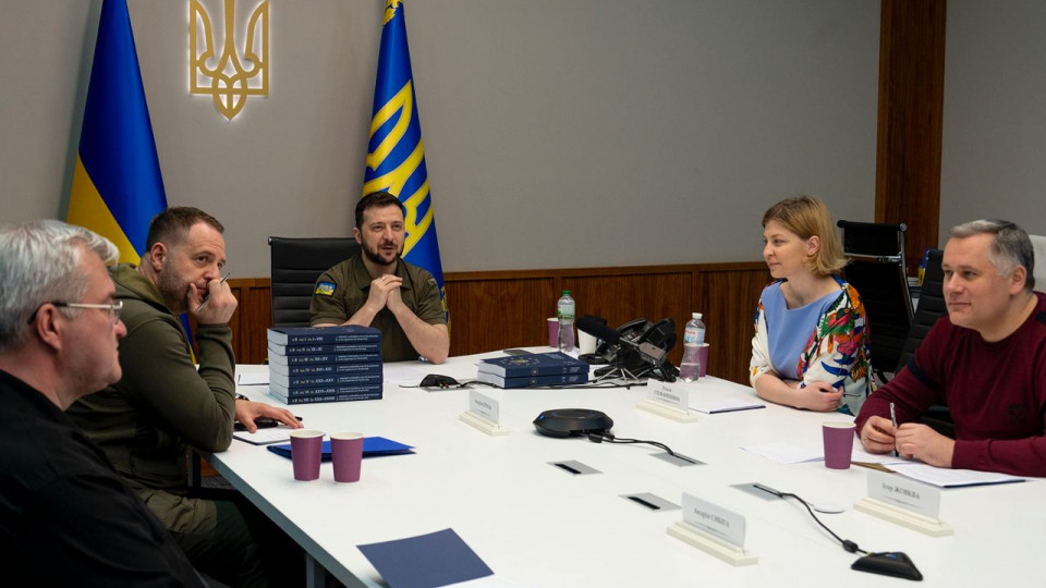 Активісти натякають Зеленському, що європейські посадовці не дадуть Україні статус кандидата до ЄС без «перезавантаження» судової влади