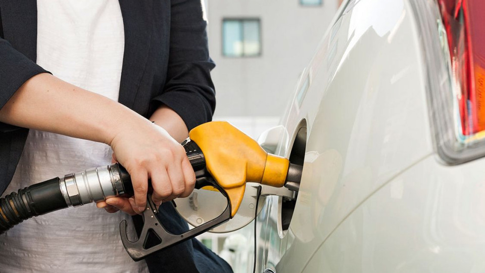 В ЕС хотят запретить регистрировать автомобили на бензине и дизеле