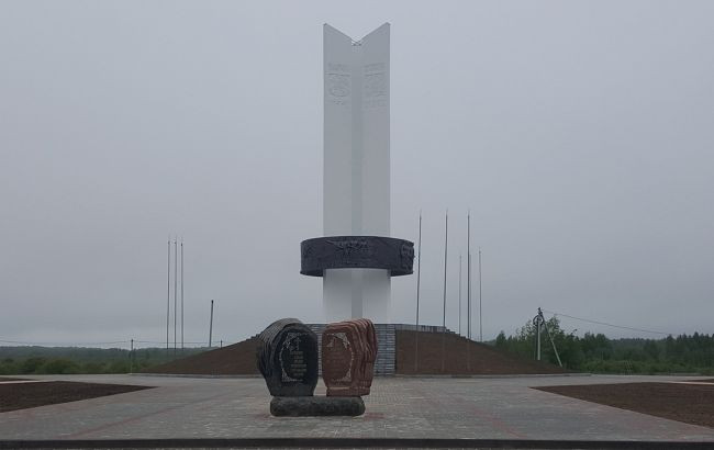 В Черниговской области демонтируют монумент «Три сестры»