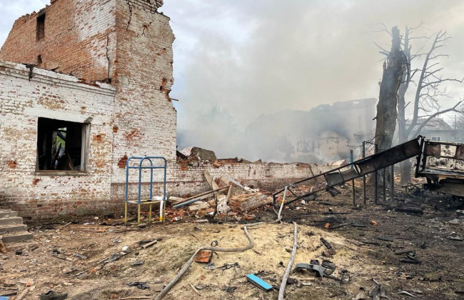 Враг нанес авиаудары по школам и домам в Черниговской области: фото