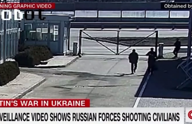 CNN показал видео, на котором оккупанты стреляют в спины мужчин на окраине Киева