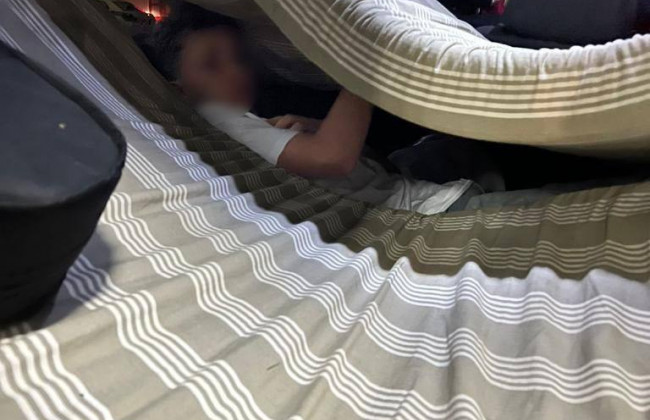 Прятался в микроавтобусе под матрасом: украинец пытался пересечь границу