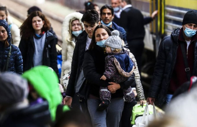 Українцям відповіли на 5 запитань про статус біженця та тимчасовий захист за кордоном