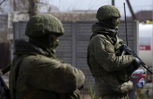 «Заходило 100 морпехов, вышло 50», — оккупант рассказал, как «зачищают» украинские села, аудио