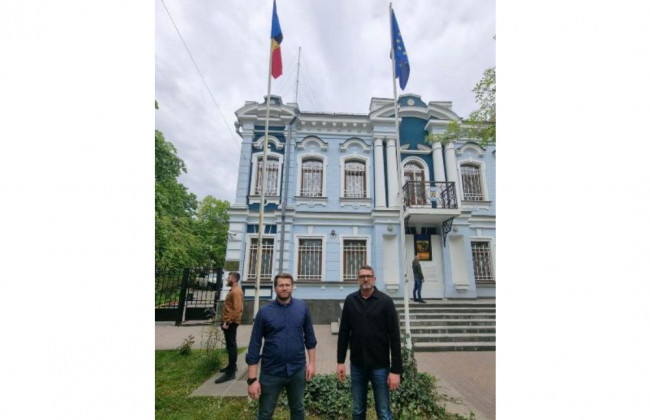 Посольство Румынии возобновило работу в Киеве, фото