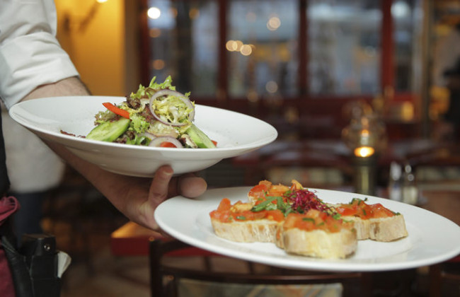 Ресторанний ринок у Києві зменшився вдвічі, а ціни зросли на 10%