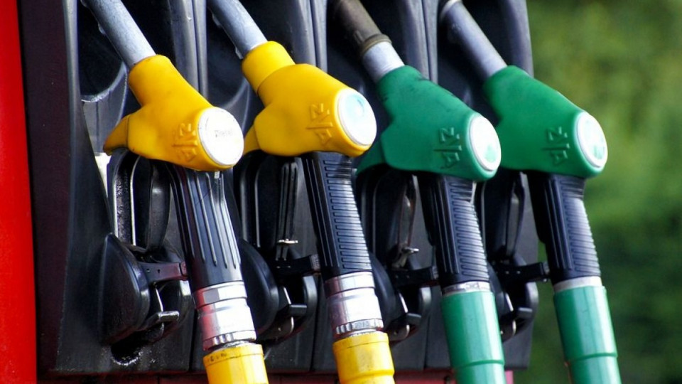 В Украине приостановили госрегулирование цен на бензин