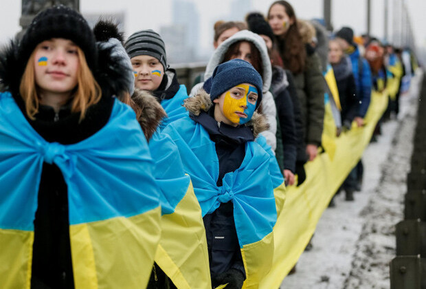 Молодь, яка захищає суверенітет і територіальну цілісність України, отримає право на премію – проект Постанови