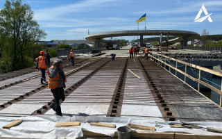 Под Киевом в Стоянке завершают ремонт моста
