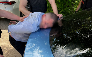 У Кропивницькому депутат «вчинив бійку» з правоохоронцями – ДБР, фото та відео