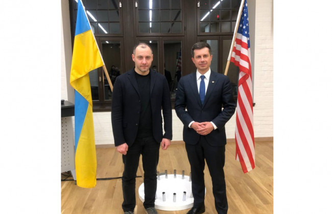 Україна та США підписали Меморандум про транспортне співробітництво