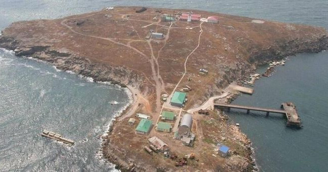 Оккупанты стали признавать потери на острове Змеиный, — спикер Одесской ОВА