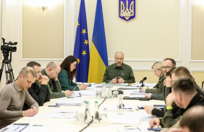 Уже понад 500 підприємств переміщено в безпечні зони, — Шмигаль