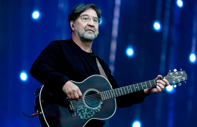 Лидер группы ДДТ Юрий Шевчук отказался давать показания о своем антивоенном выступлении на концерте в Уфе