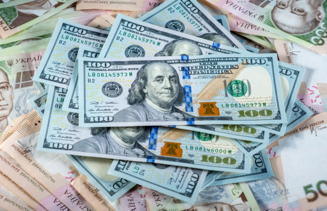 Національний банк обмежив переведення валютних кредитів у гривню