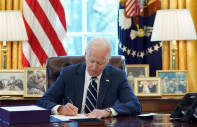 Байден подписал закон о выделении 40 млрд долларов помощи Украине: куда они пойдут