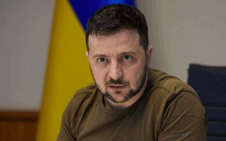 Зеленский о войне: Победа будет в бою, концовка — за столом переговоров