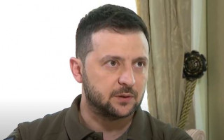 Зеленский дает интервью по случаю третьей годовщины президентства, видео