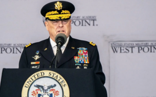 Риск серьезного конфликта между великими государствами растет, – Марк Милли