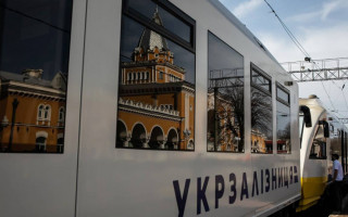 Укрзалізниця змінює розклад руху деяких пасажирських поїздів
