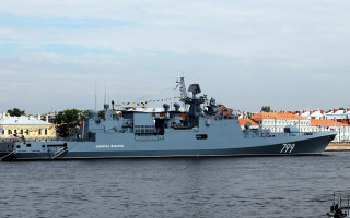 Россия отправила корабль «Адмирал Макаров» для усиления в Черном море: угроза ракетных ударов растет