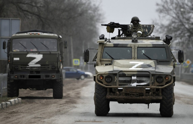 «Изнасиловали 8-летнюю девочку и отжали заправку», — оккупанты обсудили «обычные новости» подразделения, аудио