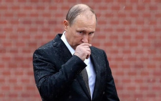 Британская разведка: Путина отправят на лечение и готовят ему замену