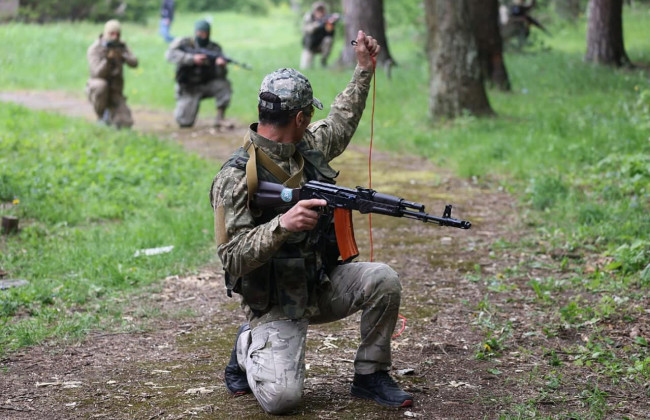 Киевляне периодически могут слышать стрельбу в столице: что случилось, фото