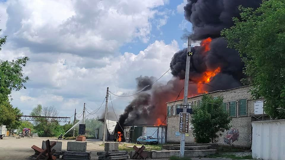 В Николаеве вспыхнул мощный пожар на АЗС: подробности, фото