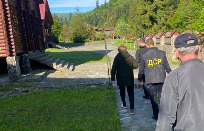 Незаконне виділення землі сім’ї нардепа, підозрюваного у держзраді – ексголові райдержадміністрації повідомлено про підозру