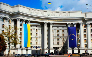 В МИД Украины отреагировали на указ Путина об упрощенной выдаче паспортов РФ жителям Херсонской и Запорожской областей