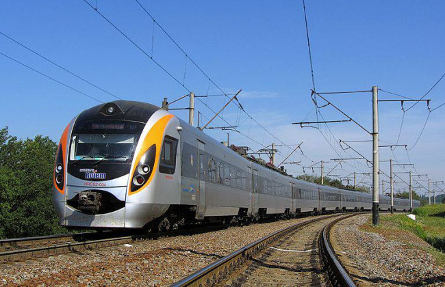 З червня змінюються правила видачі безкоштовних квитків українцям для поїздок Польщею