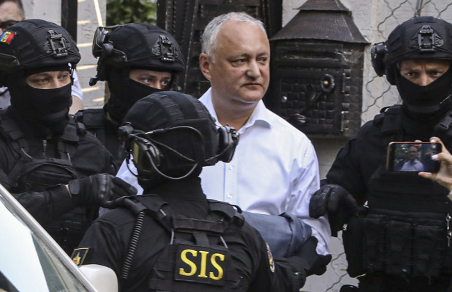 Экс-президента Молдавии Игоря Додона арестовали на 30 суток: видео