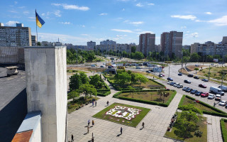 В Киеве открыли цветочное панно с самолетом «Мрія»: фото