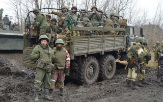 «В Бурятії щодня ховають пацанів», — росіянки агітують своїх чоловіків писати рапорти і повертатись додому