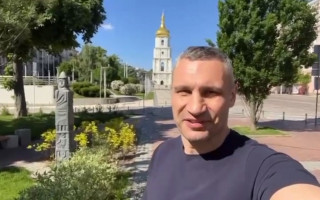 Кличко поздравил киевлян с Днем Киева: видео