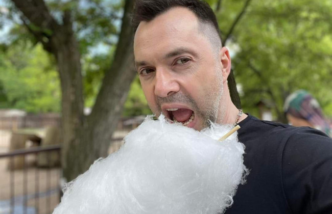 Арестович раскрыл маленький «психологический секрет» и объяснил, почему некоторых он раздражает