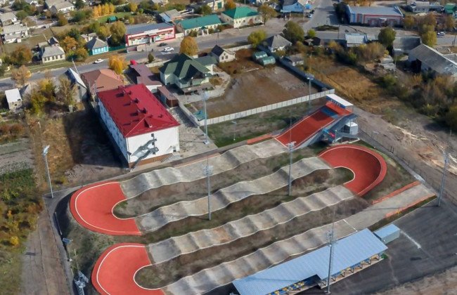 Війська РФ зруйнували унікальну велобазу в Лимані: фото