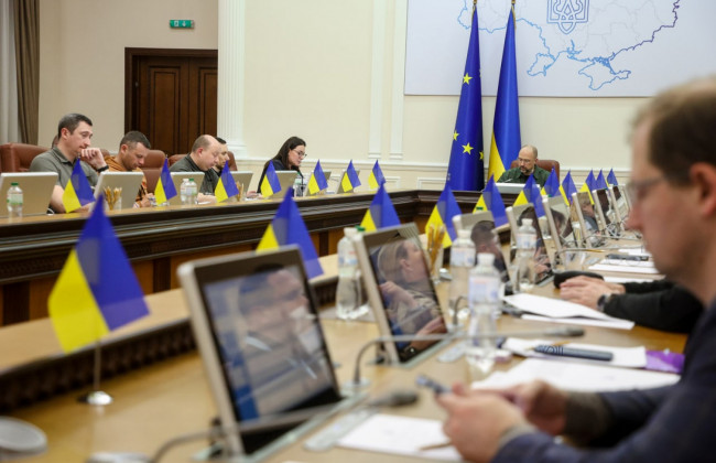 Кабмін ухвалив дві важливі постанови щодо отримання водійського посвідчення та реєстрації авто