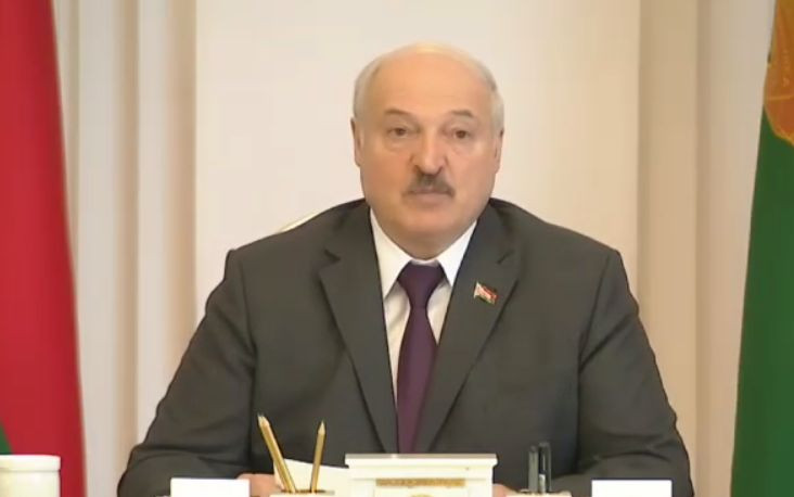 Лукашенко неожиданно заявил, что РФ могла напасть на Беларусь