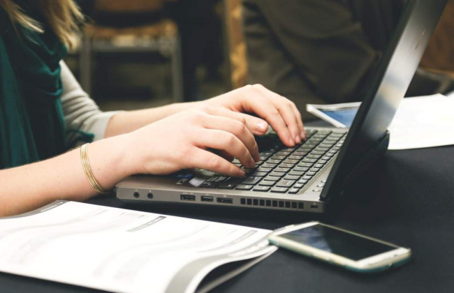 Учителі з Маріуполя отримають 100 ноутбуків – МОН