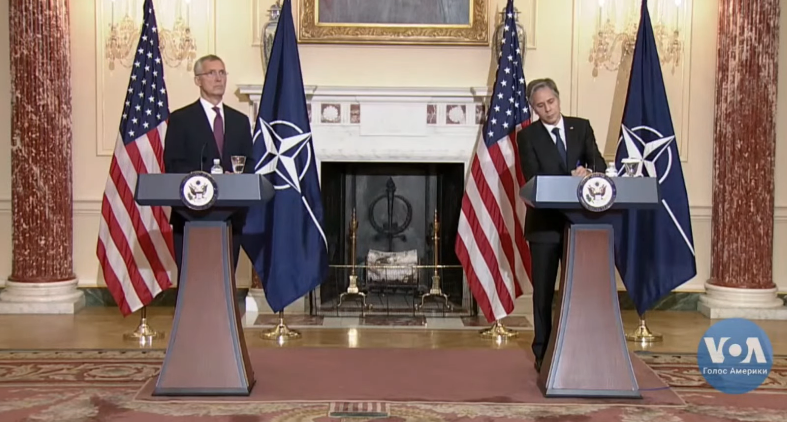 США объявили о новой военной помощи Украине: ракетные системы большой дальности и крупнокалиберное оружие