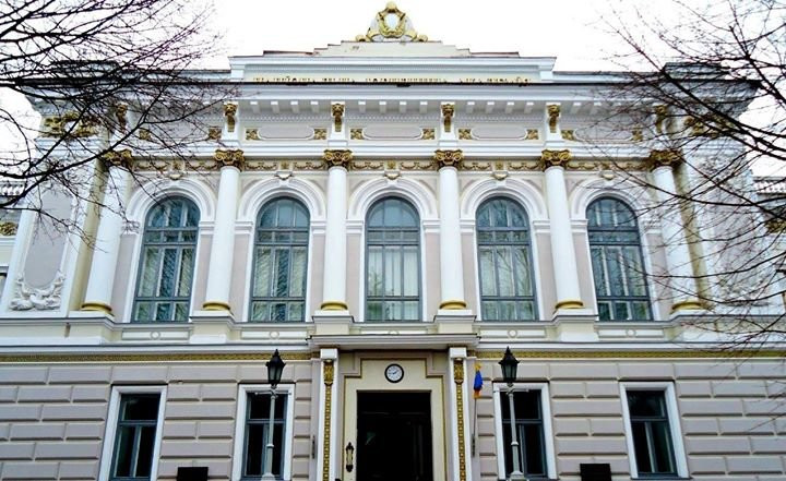 «Співпрацює з окупаційною владою»: з Харківського юридичного університету відрахували студентку