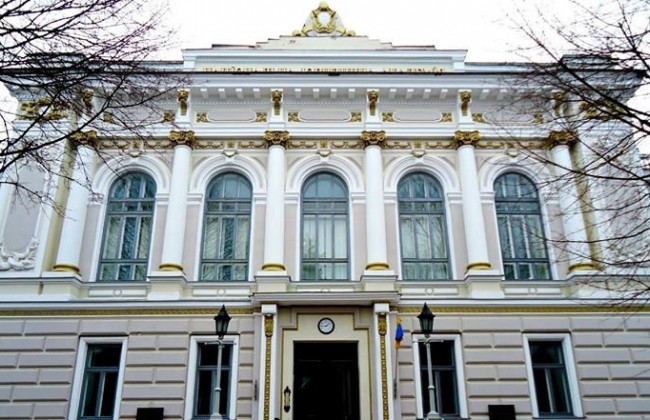 «Співпрацює з окупаційною владою»: з Харківського юридичного університету відрахували студентку