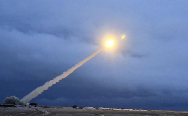 В небе над Киевской областью сбили российскую ракету