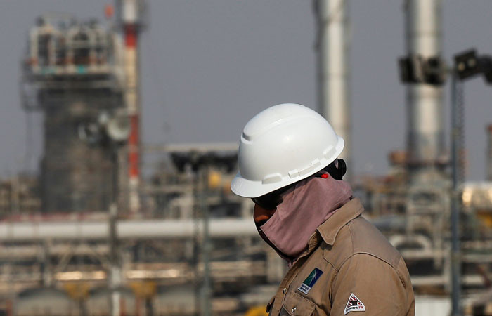 Саудовская Аравия согласилась увеличить добычу нефти, если она упадет в РФ, — Financial Times