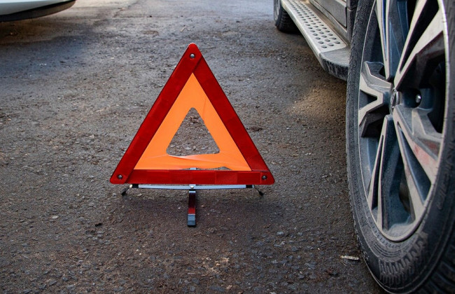 Под Мелитополем российские военные разбились на краденом джипе