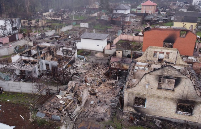 Люди в селах возле Киева до сих пор находят тела соседей, — CNN