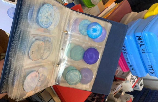 Дипломи та військові квитки радянського зразка: у Києві викрили схему виготовлення та реалізації підроблених документів